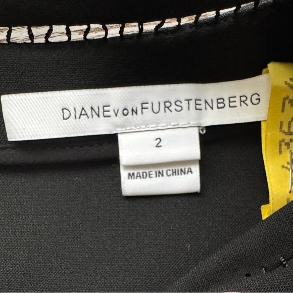 Diane Von Furstenberg Maureen Dress‎ LBD Laser Cut
Flounce Dress Size 2 - Picture 10 of 14